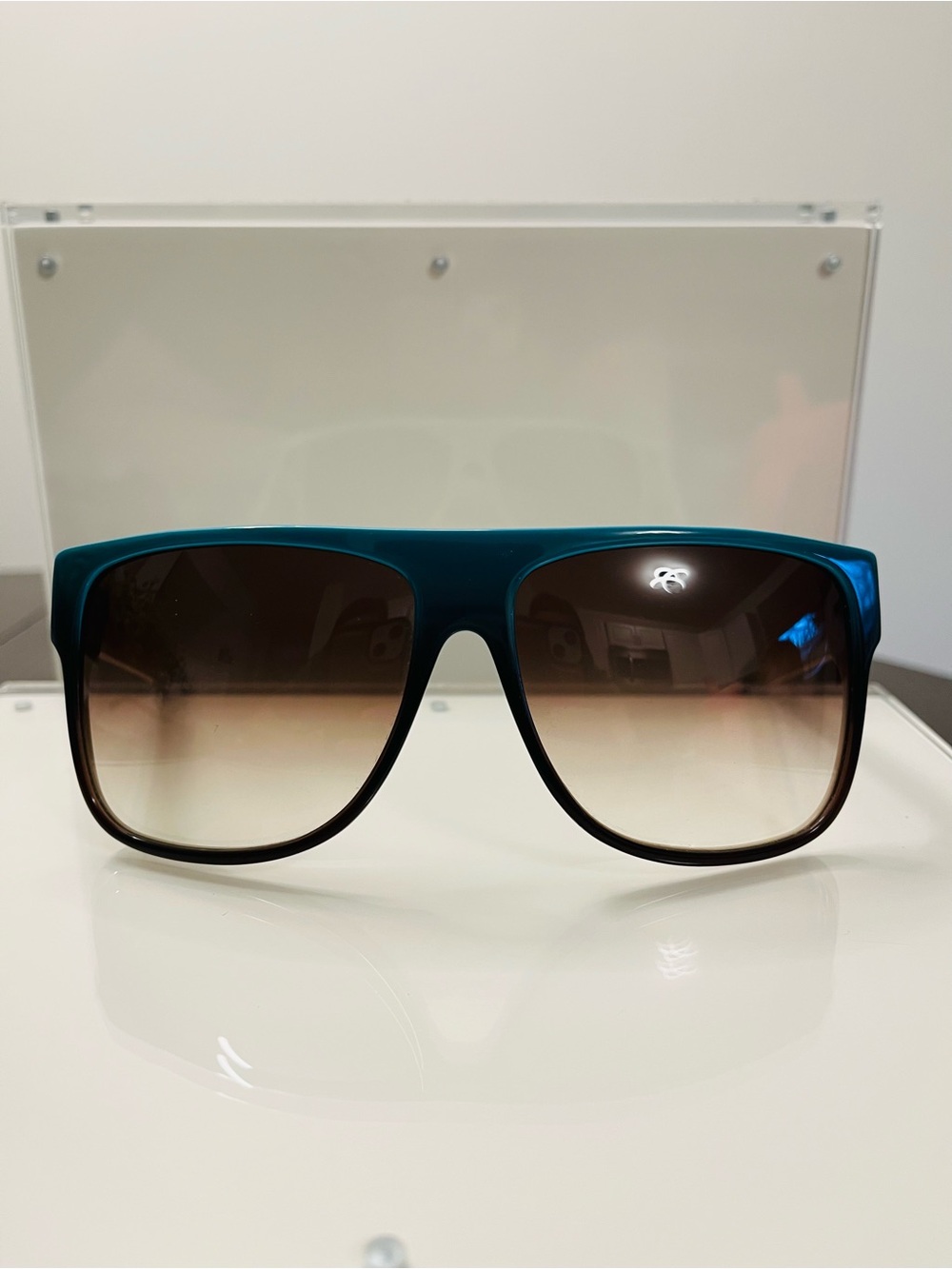 VANNI Teal and Brown Gradient Oversized Sunglasses